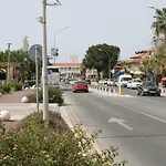 Kato 400m To The * Paphos