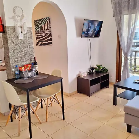 Kato 400m To The Appartement *