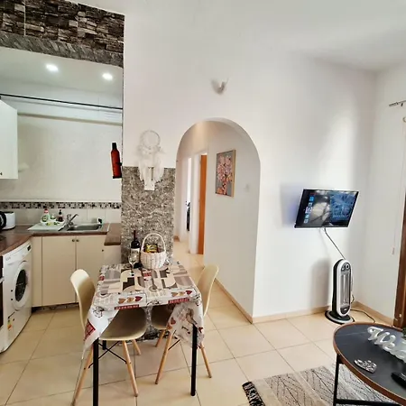 Appartement Kato 400m To The Paphos