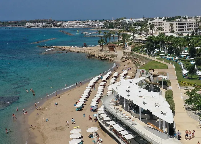 아파트 Kato 400m To The 파포스