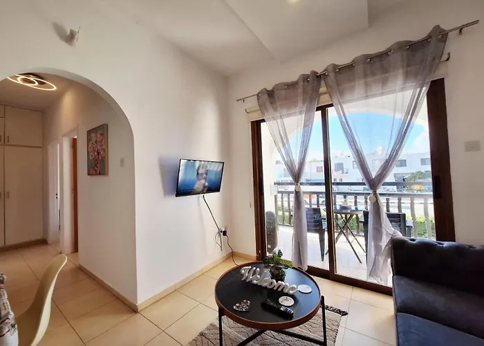 Kato 400m To The 아파트