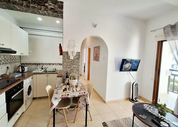 아파트 Kato 400m To The 파포스