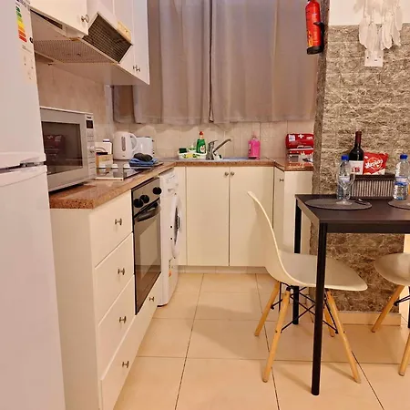 Apartamento Kato 400m To The Paphos