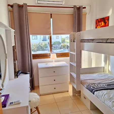 Kato 400m To The * Paphos