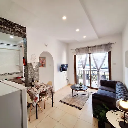 Kato 400m To The Paphos