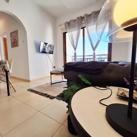 Kato 400m To The Apartamento Paphos