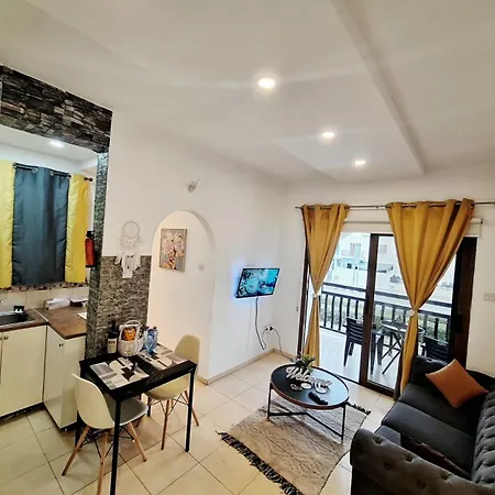 Kato 400m To The Lägenhet