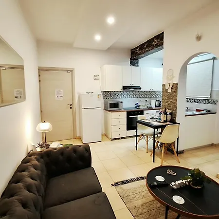 Kato 400m To The Lägenhet Paphos